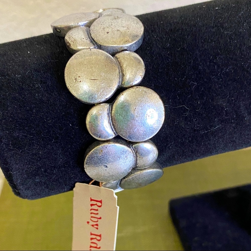 Ruby Rd. stretch silver tone disc bracelet
